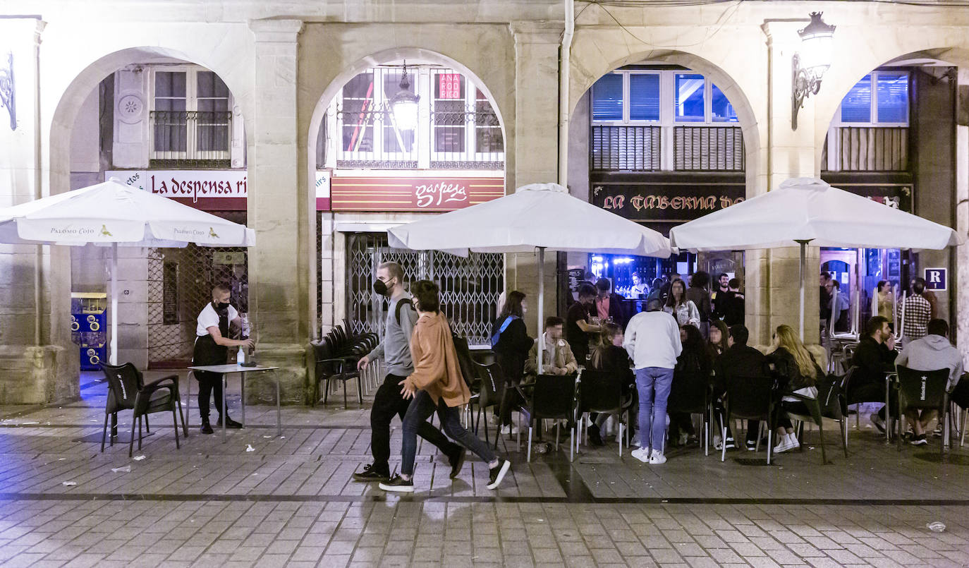 Los jóvenes se trasladaron desde el Casco Antiguo de la ciudad hasta el parque de la capital riojana