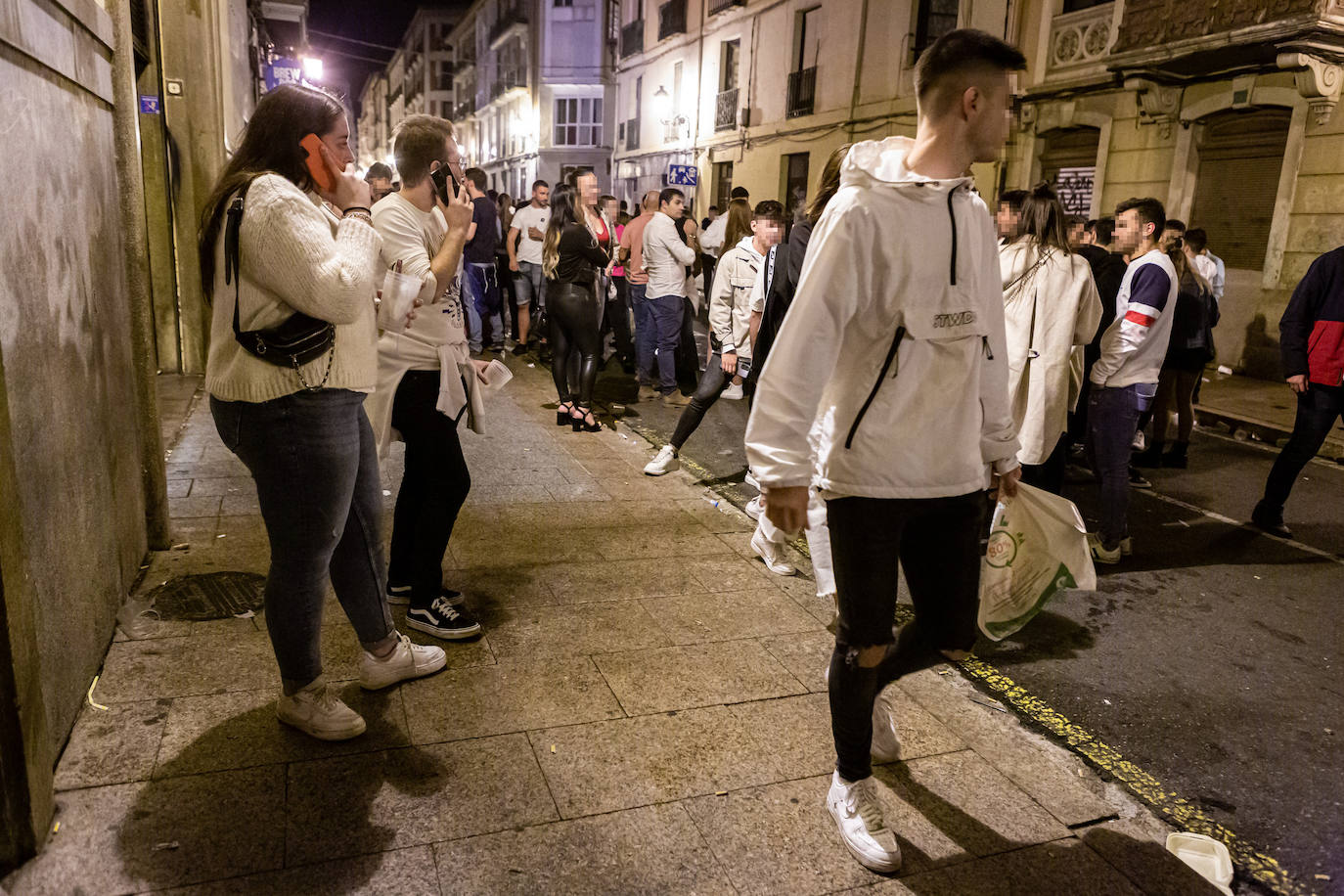 Los jóvenes se trasladaron desde el Casco Antiguo de la ciudad hasta el parque de la capital riojana