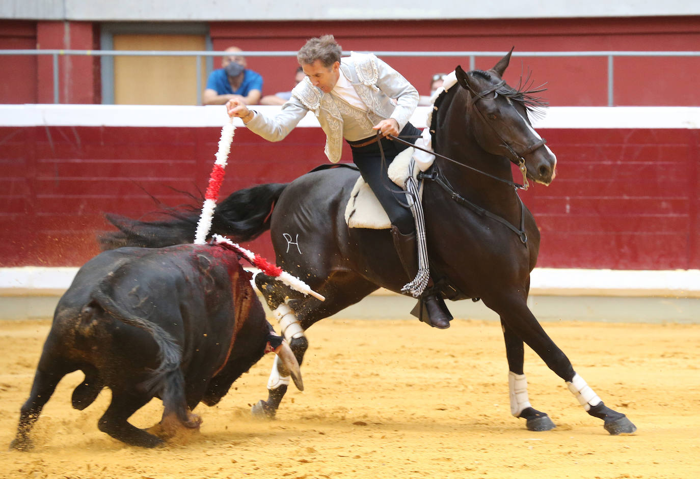 Guillermo Hermoso de Mendoza ha sido el gran triunfador de la tarde al cortar tres orejas