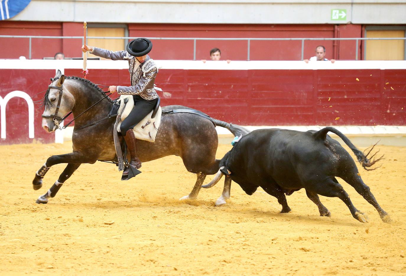 Guillermo Hermoso de Mendoza ha sido el gran triunfador de la tarde al cortar tres orejas