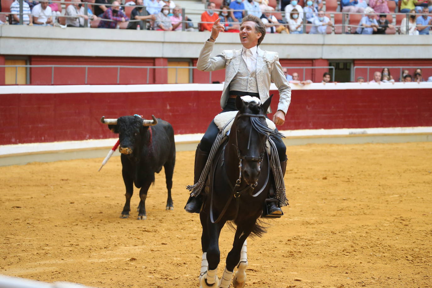 Guillermo Hermoso de Mendoza ha sido el gran triunfador de la tarde al cortar tres orejas