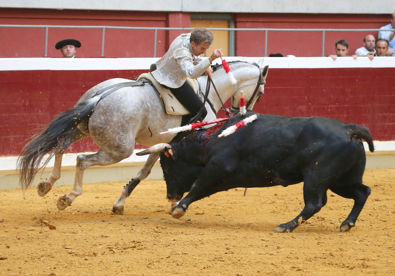 Guillermo Hermoso de Mendoza ha sido el gran triunfador de la tarde al cortar tres orejas