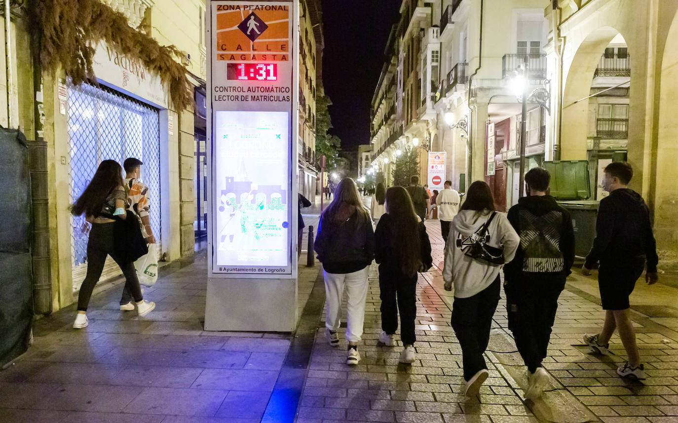 Fotos: La fiesta sigue en el parque del Ebro