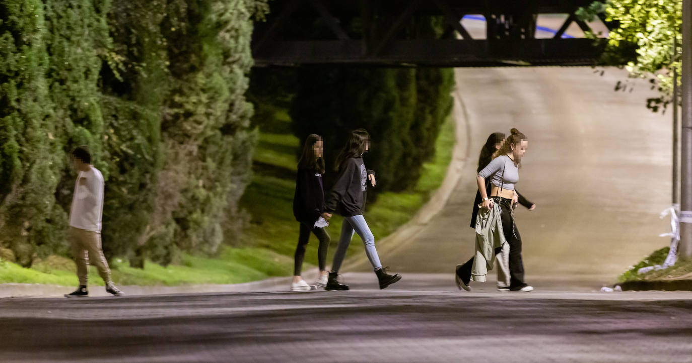 Fotos: La fiesta sigue en el parque del Ebro