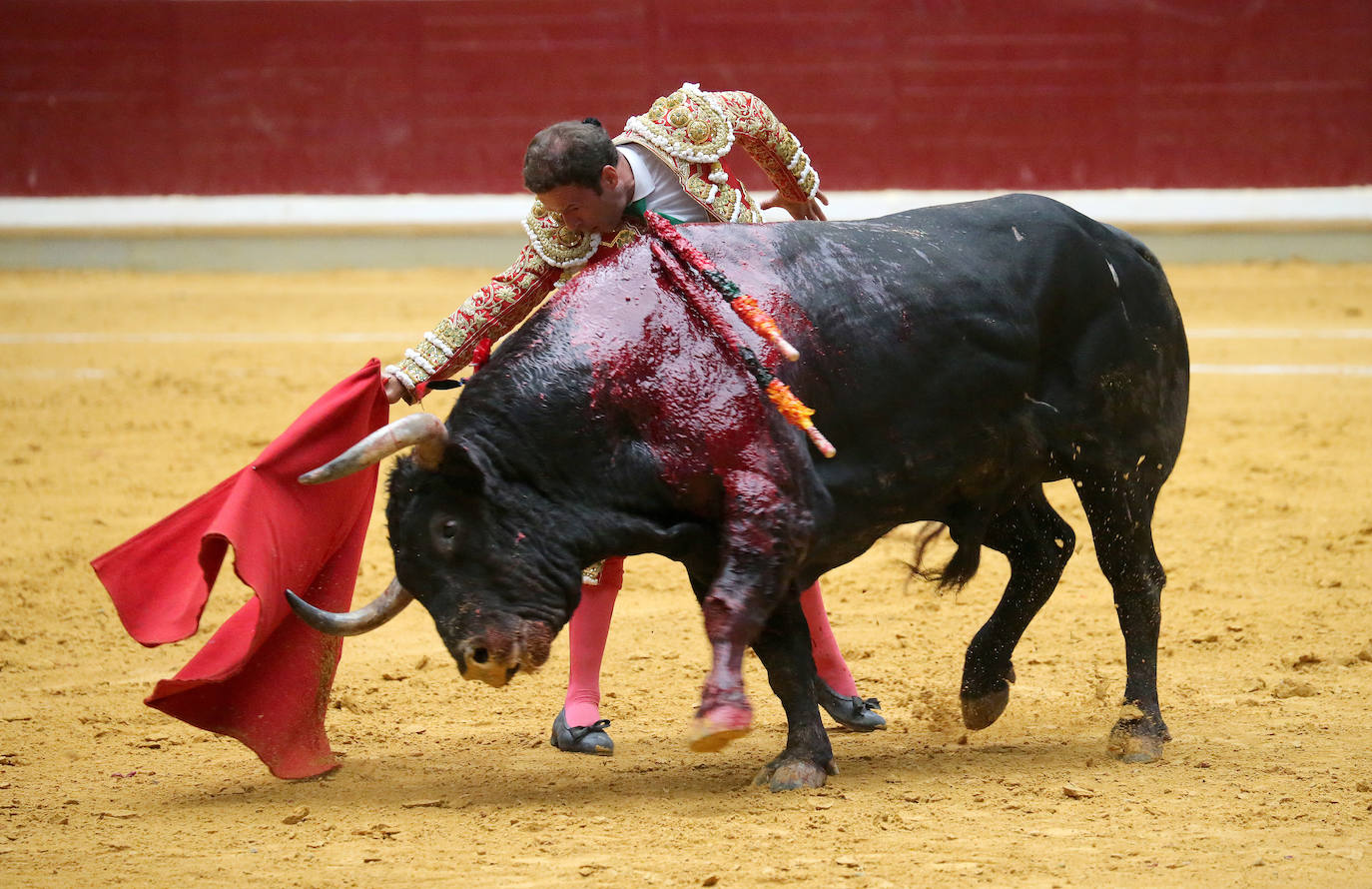 Antonio Ferrera ha cortado una oreja en el mano a mano con un Diego Urdiales que no ha tenido suerte con su lote