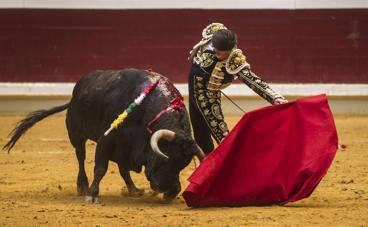 José Garrido, en una faena en Logroño en 2017. 