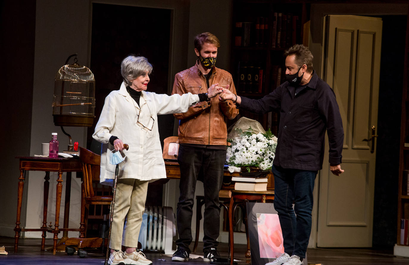 La actriz se ha despedido de las tablas con una representación en el Teatro Bretón de Logroño