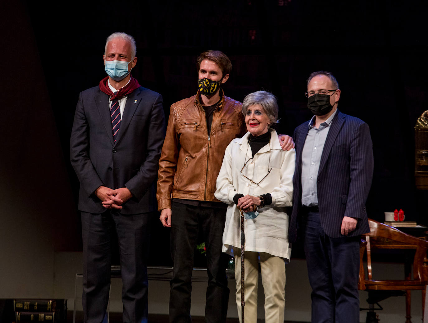 La actriz se ha despedido de las tablas con una representación en el Teatro Bretón de Logroño