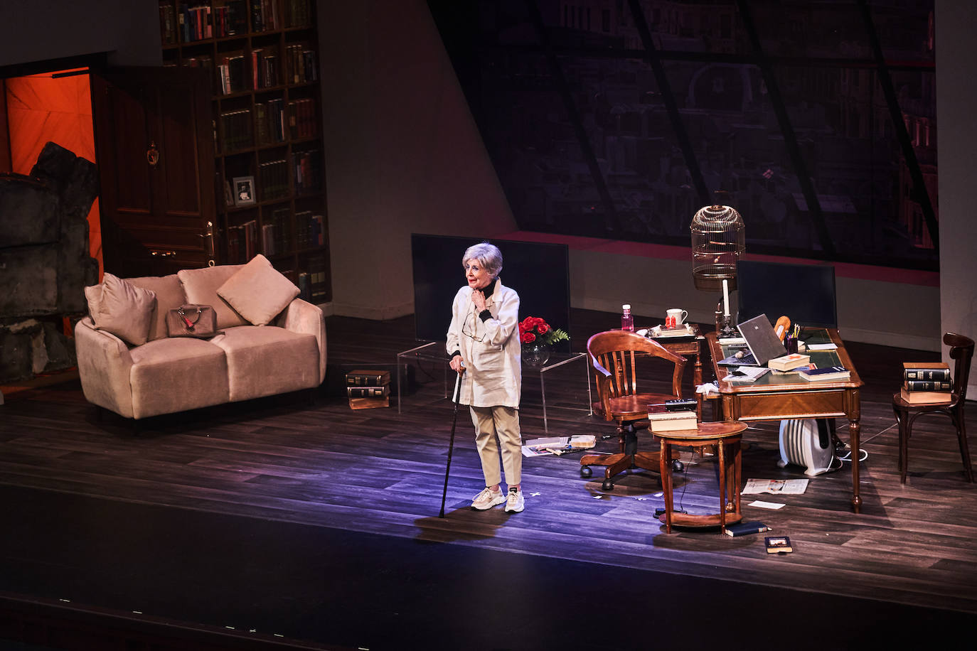 La actriz se ha despedido de las tablas con una representación en el Teatro Bretón de Logroño