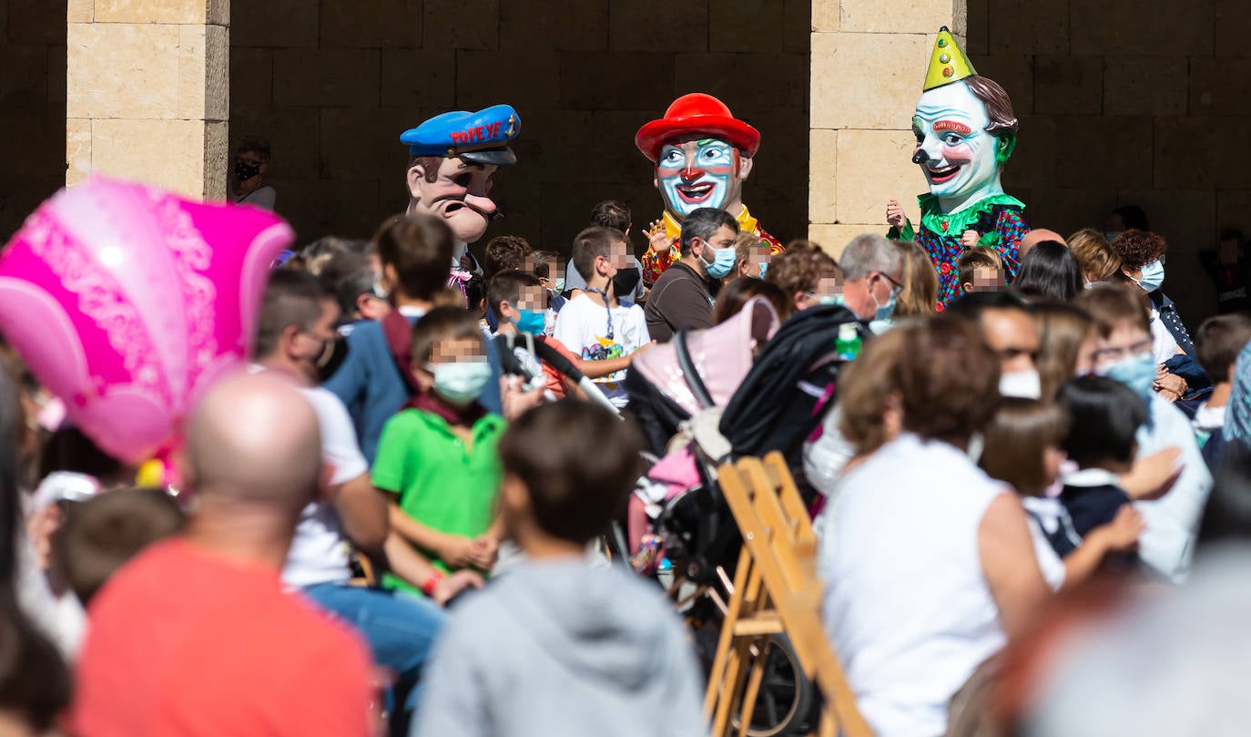 Fotos: Los Gigantes y cabezudos reaparecen en Logroño