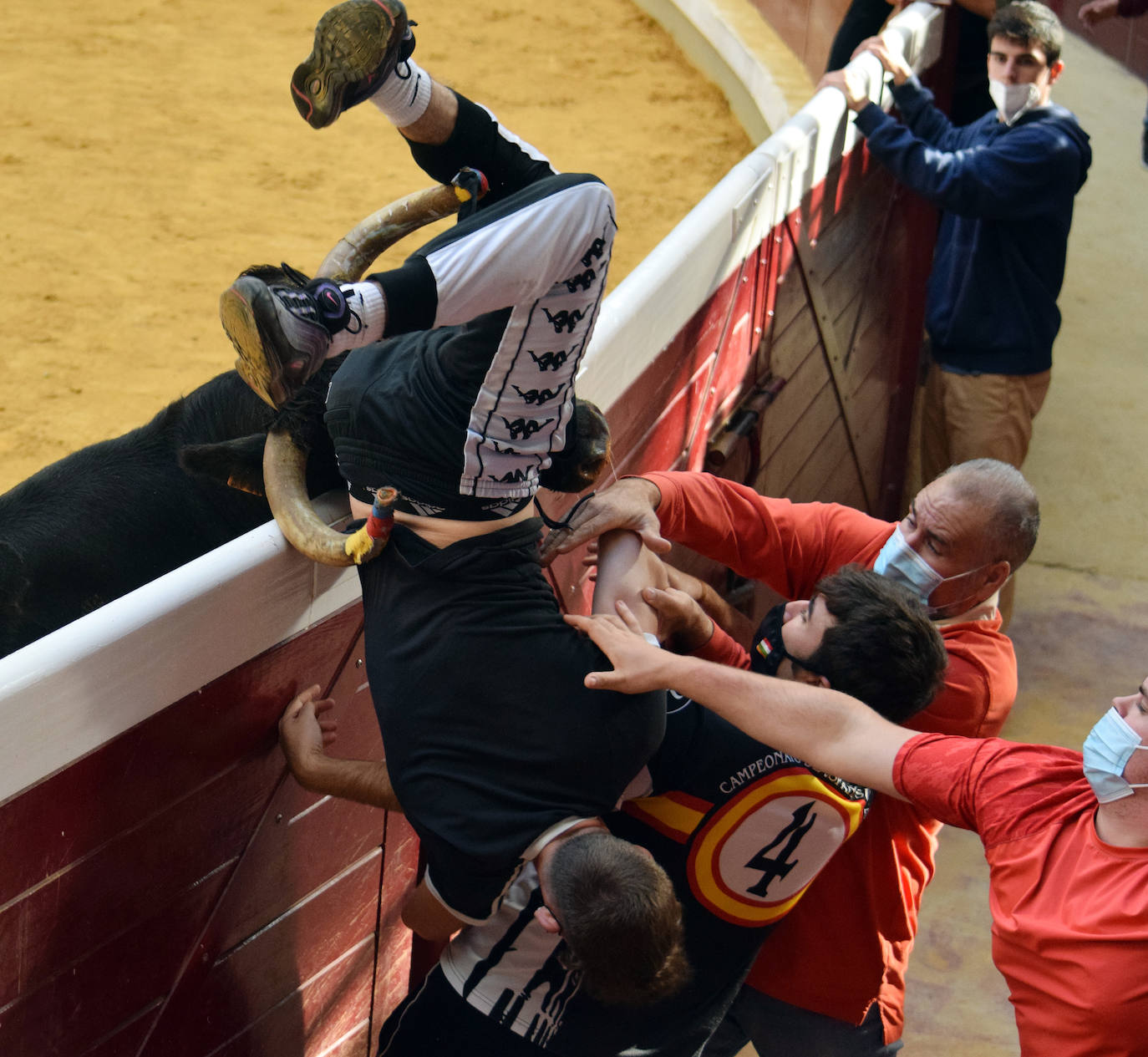 Fotos: Las vaquillas del miércoles en La Ribera