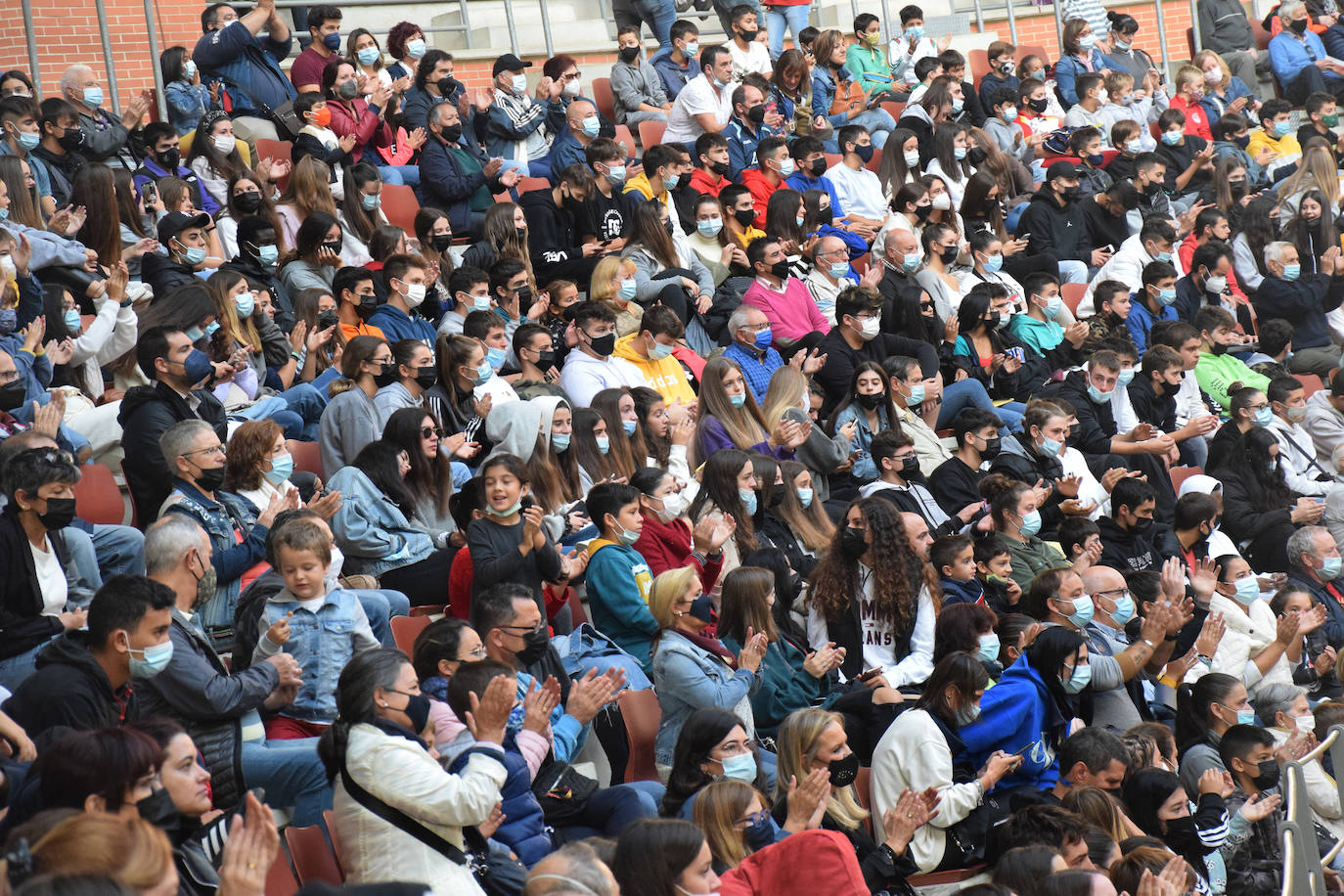 Fotos: Viernes de vaquillas en La Ribera