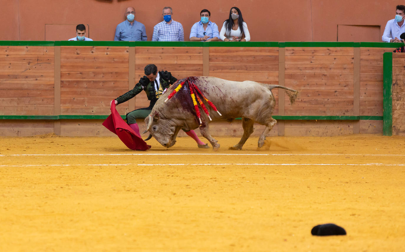 Diego Ventura corta cuatro orejas en la localidad riojabajeña