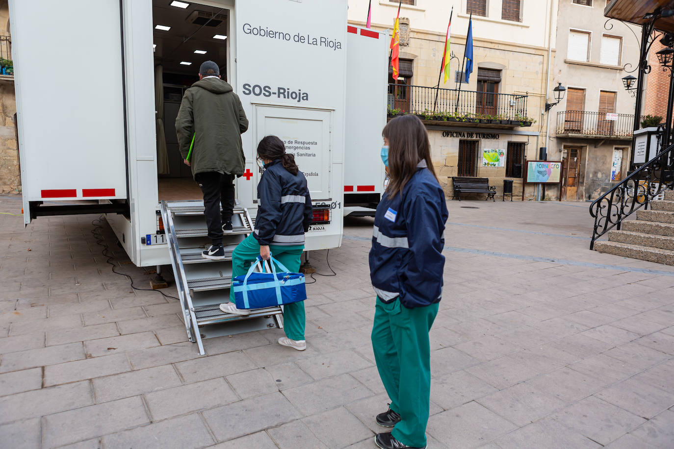 Fotos: La Rioja busca la vacunación de 8.000 riojanos en 20 municipios en el punto itinerante