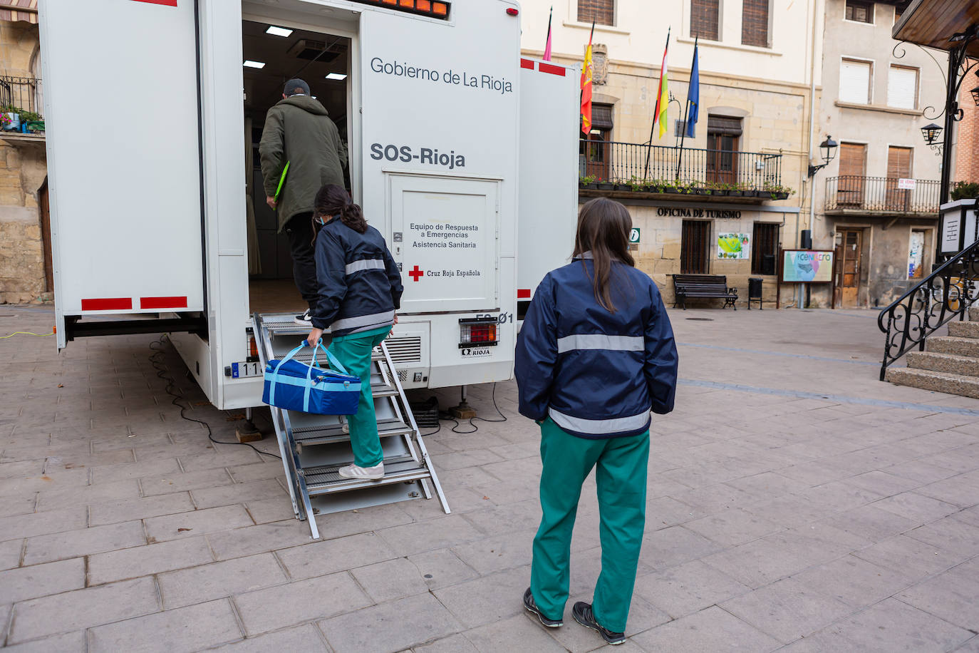 Fotos: La Rioja busca la vacunación de 8.000 riojanos en 20 municipios en el punto itinerante