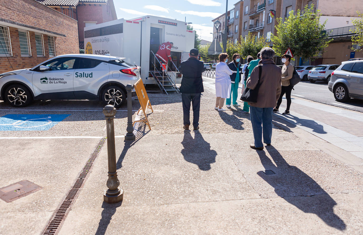 Fotos: La Rioja busca la vacunación de 8.000 riojanos en 20 municipios en el punto itinerante