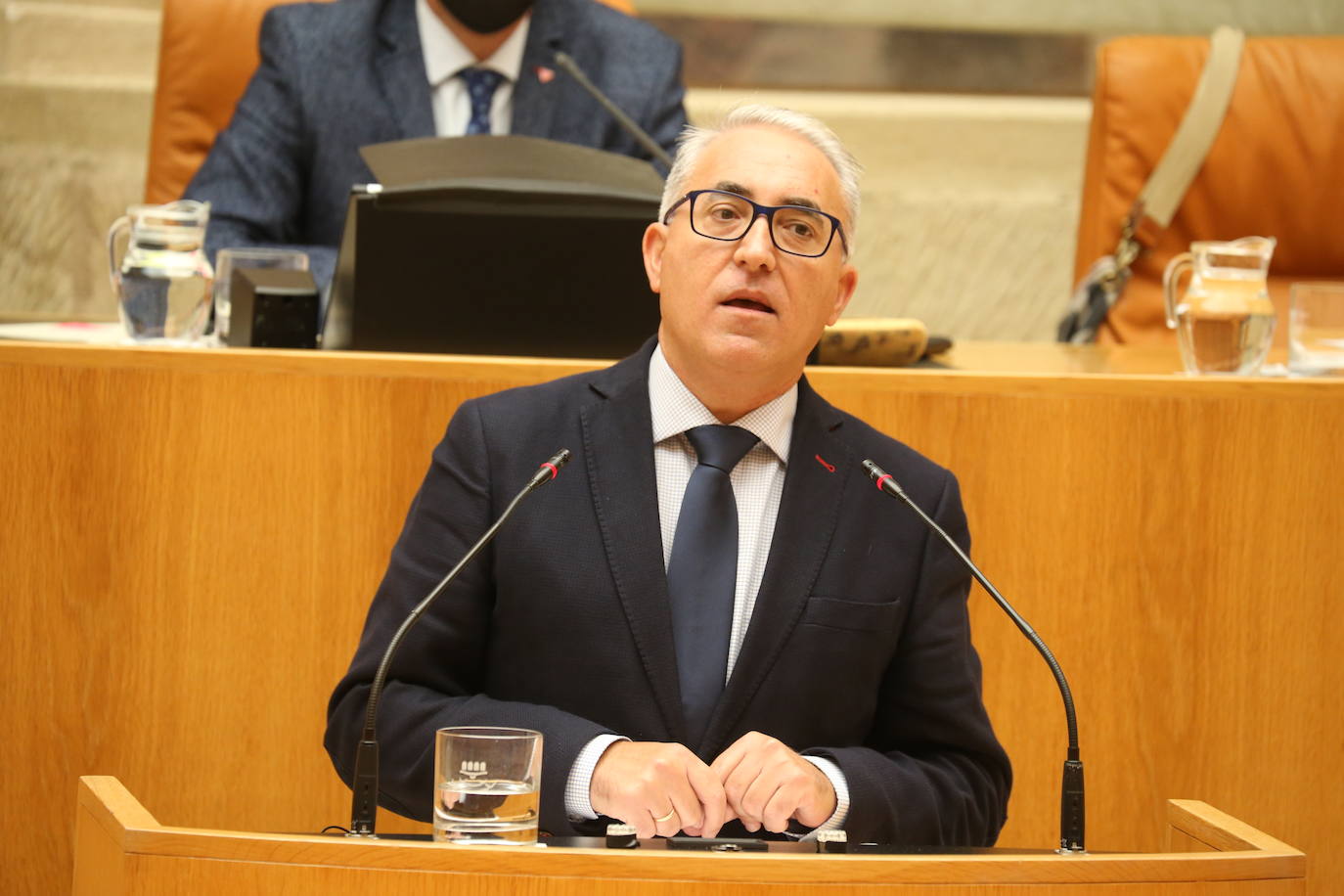 La cámara riojana celebró su sesión plenaria del mes de octubre.