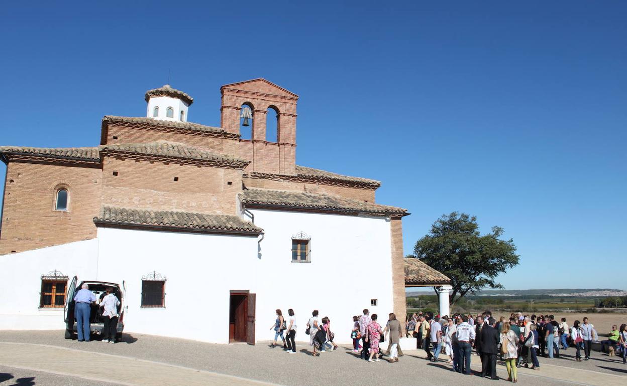 La ermita y San Miguel se reparten hoy las misas por la tradición de la fiesta del Pilar en Alfaro