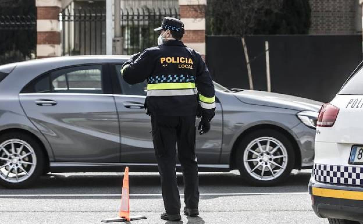 Imagen de una patrulla de la Policía Local de Logroño, en una imagen de archivo.