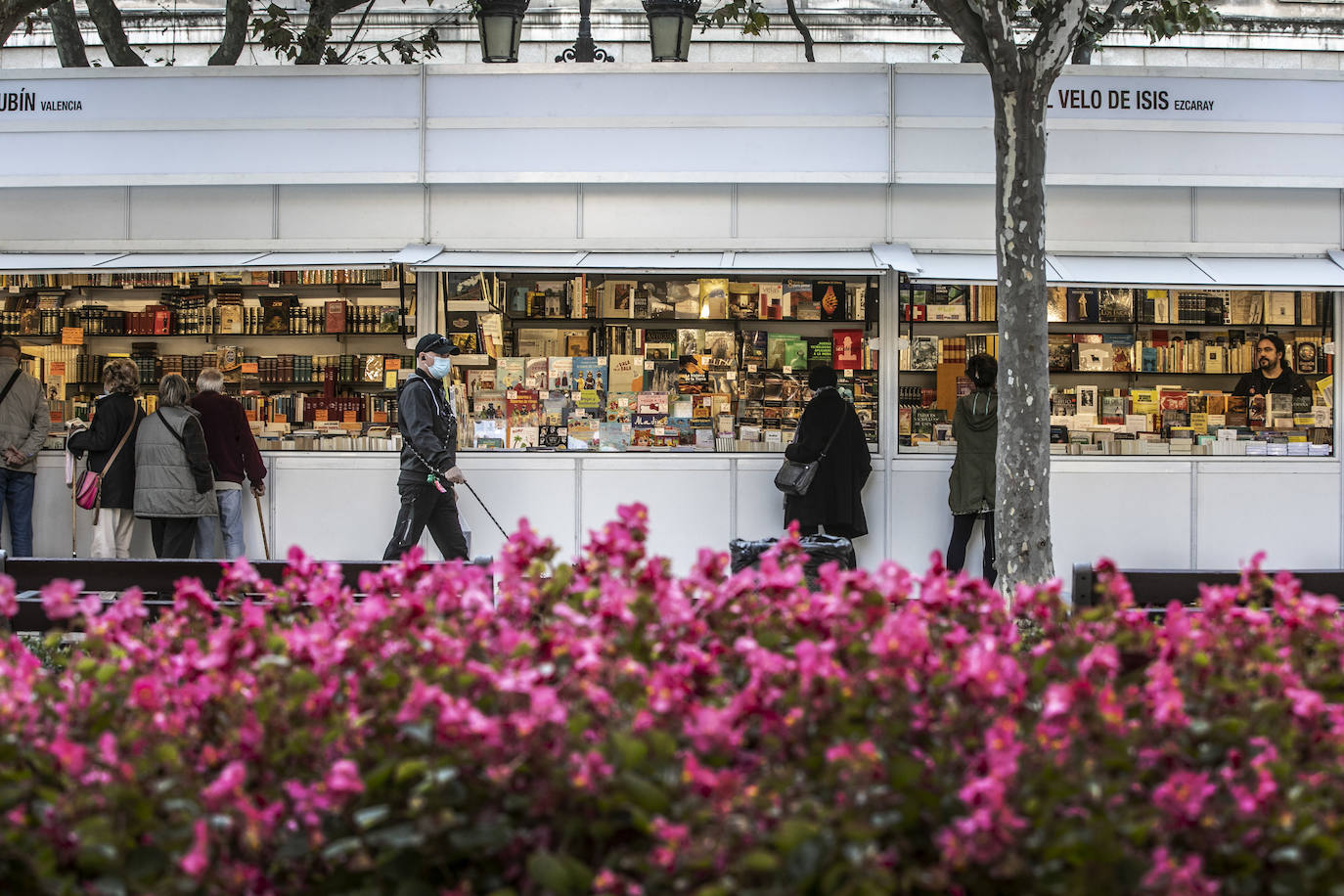 Fotos: El viernes de la feria &#039;Otoño de libros (y vinos)&#039;