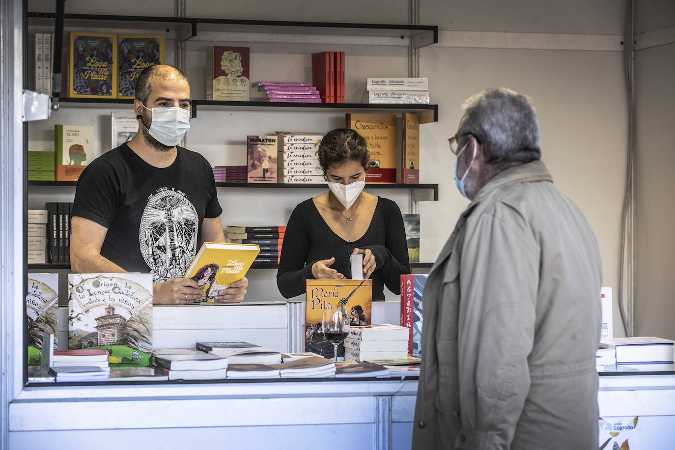 Fotos: El viernes de la feria &#039;Otoño de libros (y vinos)&#039;