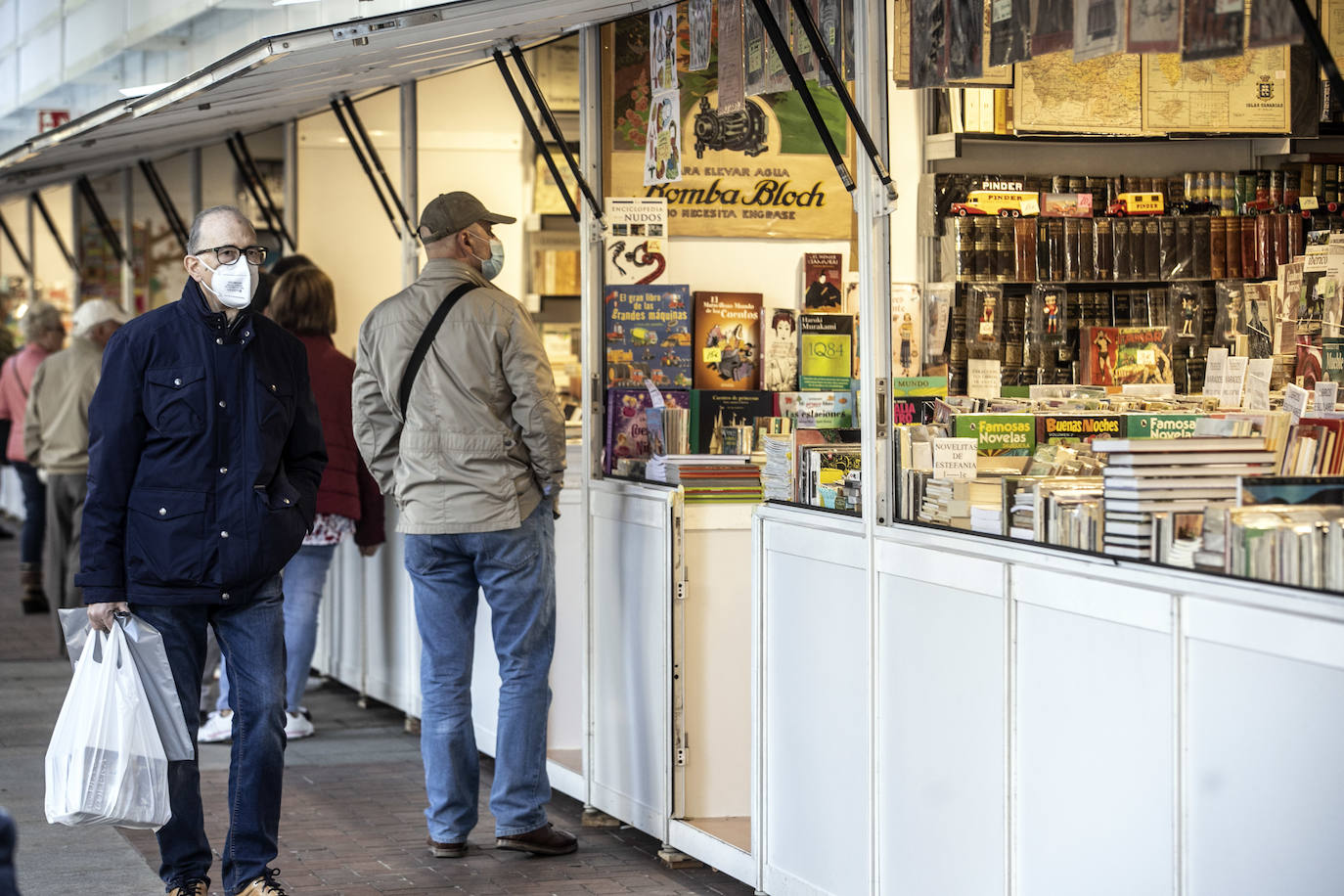 Fotos: El viernes de la feria &#039;Otoño de libros (y vinos)&#039;