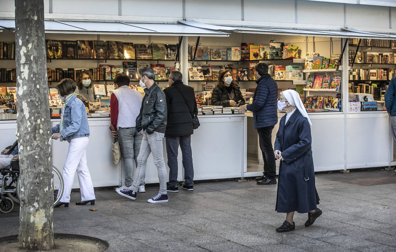 Fotos: El viernes de la feria &#039;Otoño de libros (y vinos)&#039;