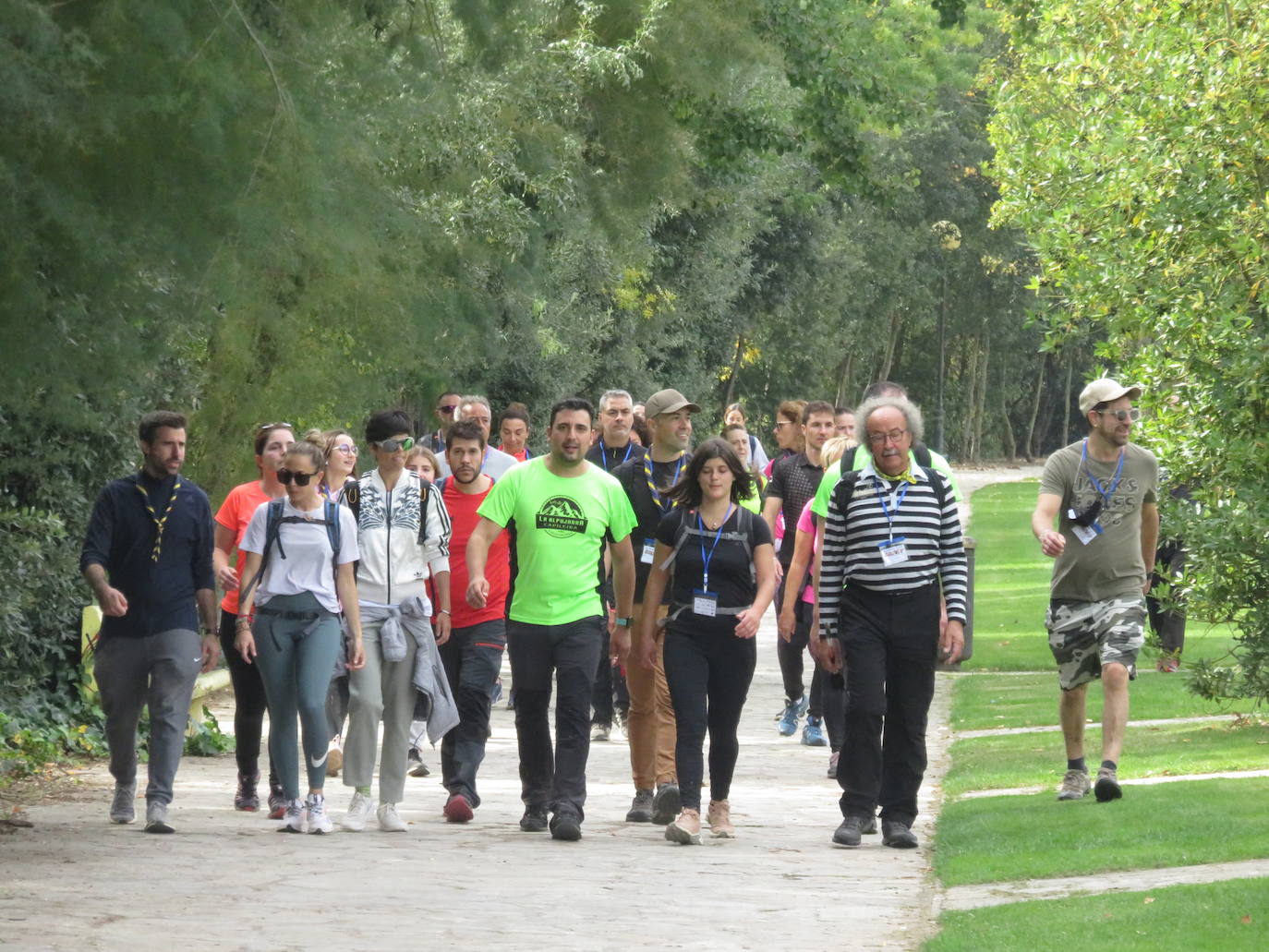 Ciento cuarenta caminantes participaron en la iniciativa. 