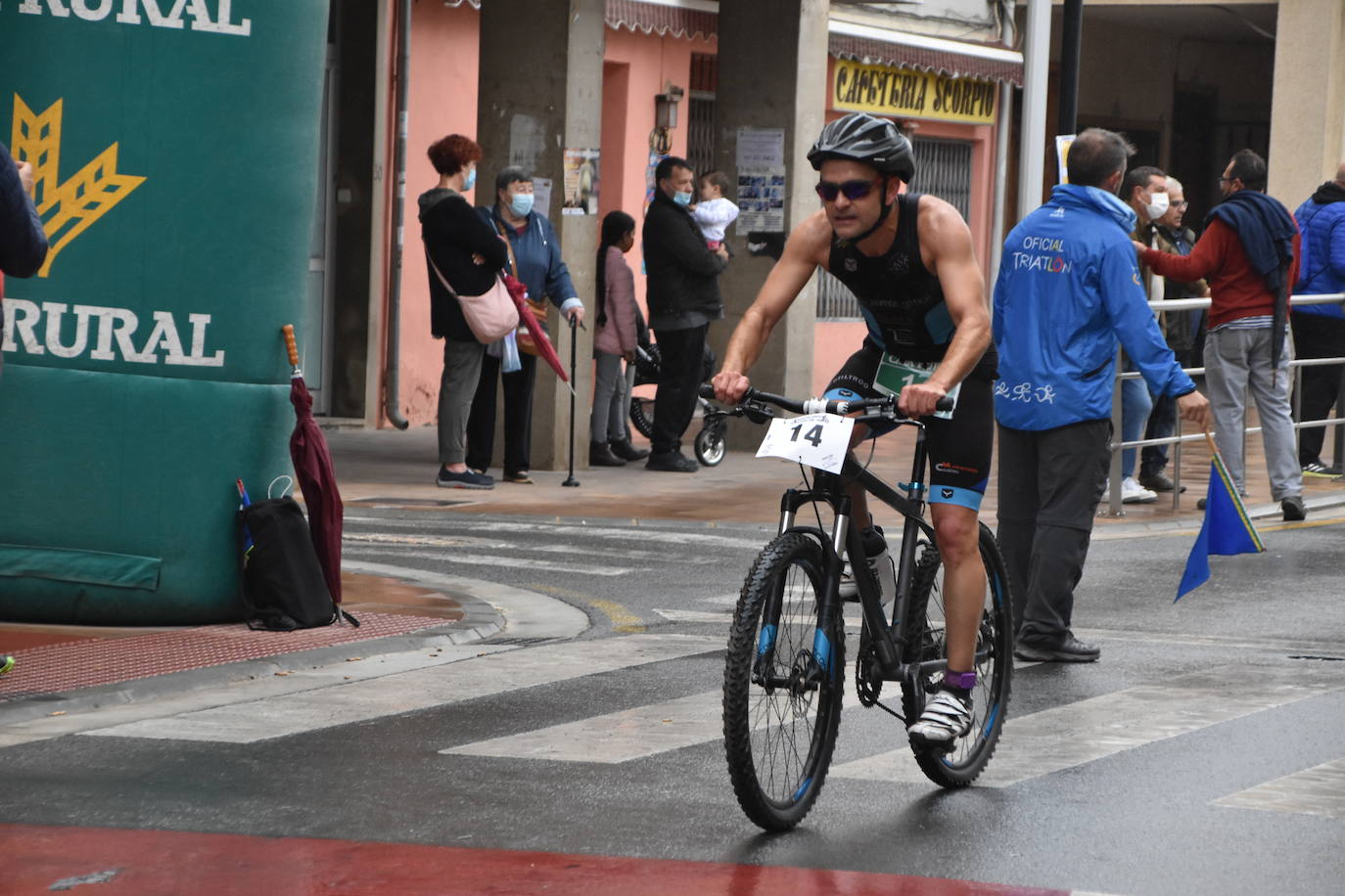 El séptimo duatlón cross de Rincón de Soto contó este domingo con 152 participantes, 92 en individual y 60 en pareja.