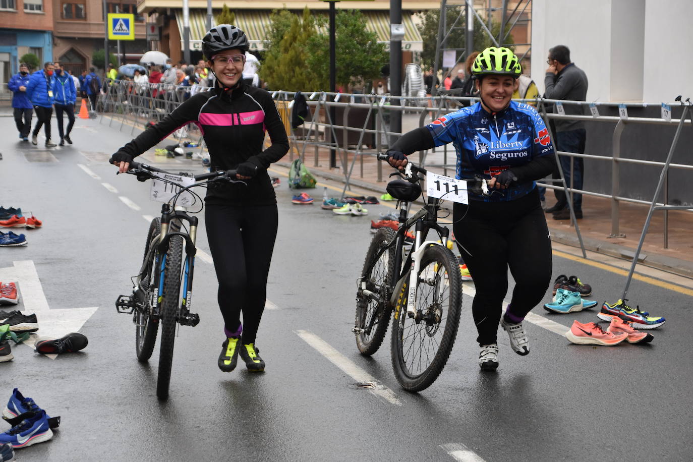 El séptimo duatlón cross de Rincón de Soto contó este domingo con 152 participantes, 92 en individual y 60 en pareja.