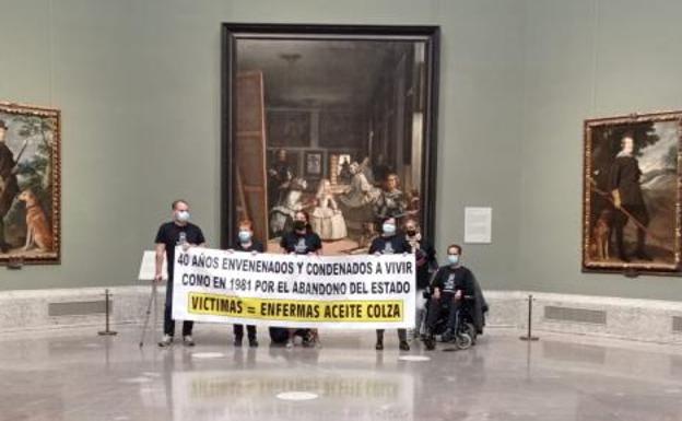 Imagen de la protesta en la sala de Las Meninas. 