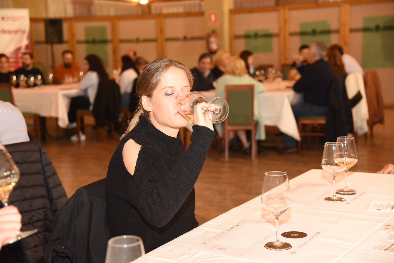 Los participantes en el torneo Finca de los Arandinos de la Liga de Golf y Vino, organizado por lomejordelvinoerioja.com, disfrutaron de los vinos de la bodega tras la jornada de juego.