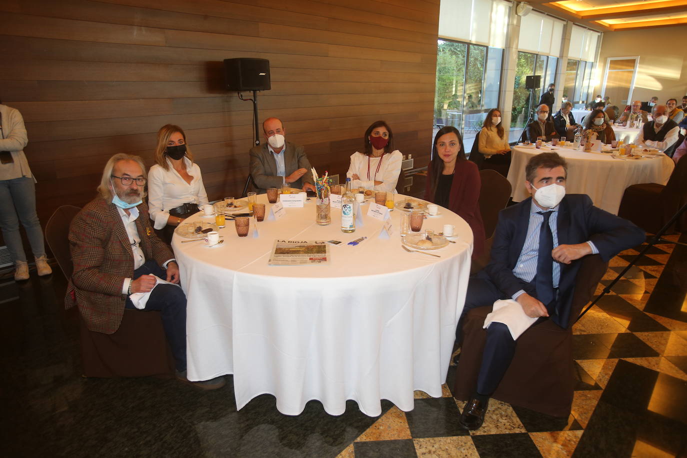 Fotos: Hita expone la política agraria regional en el Foro Agro Santander