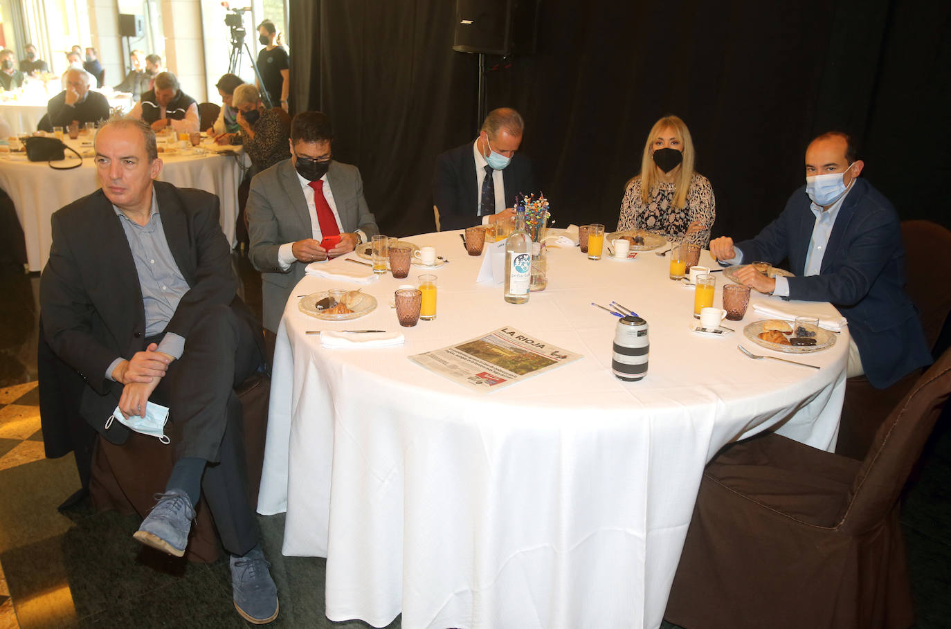 Fotos: Hita expone la política agraria regional en el Foro Agro Santander