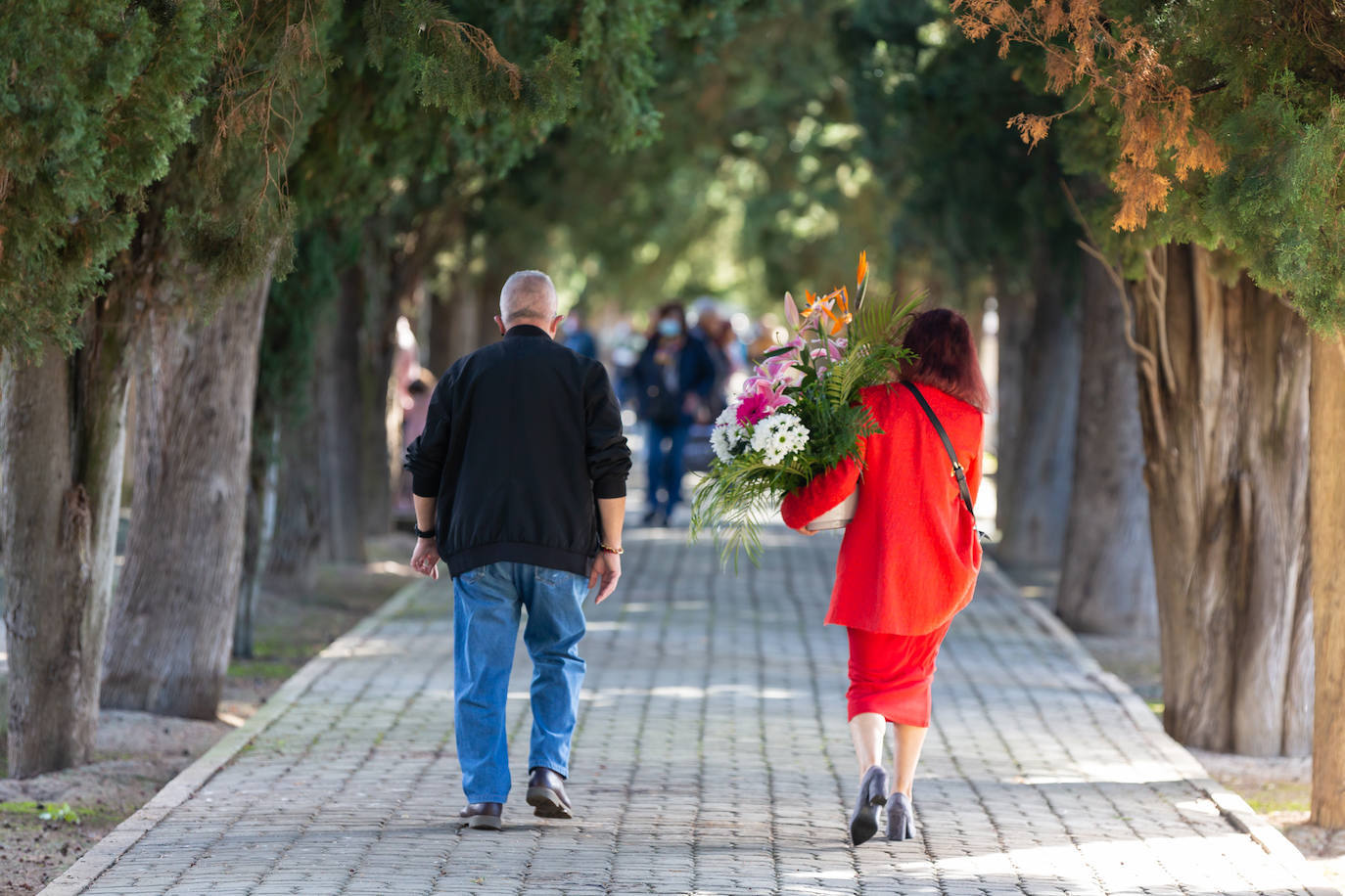 Fotos: Día de Todos los Santos en el cementerio de Logroño