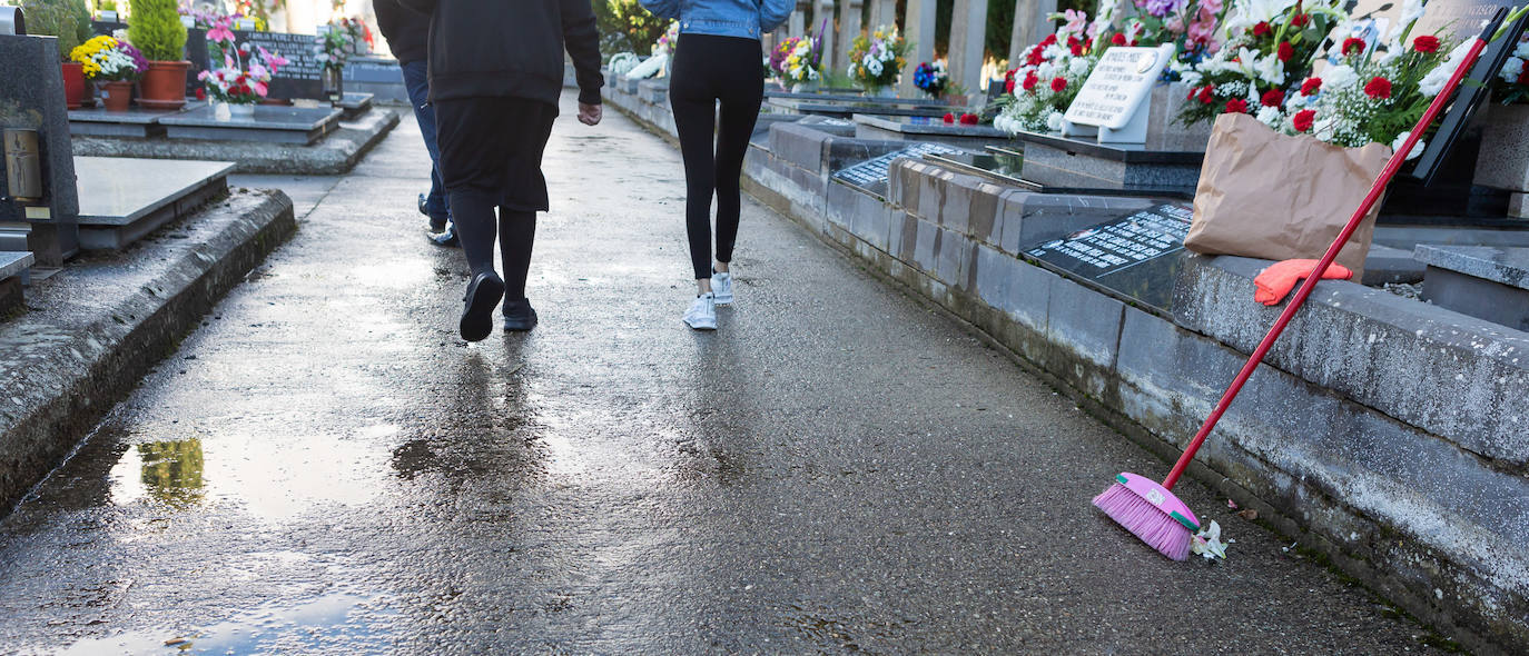 Fotos: Día de Todos los Santos en el cementerio de Logroño