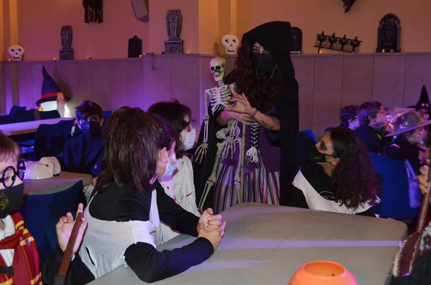 Fotos: Fiesta de Halloween en la Ermita de la Concepción en Calahorra