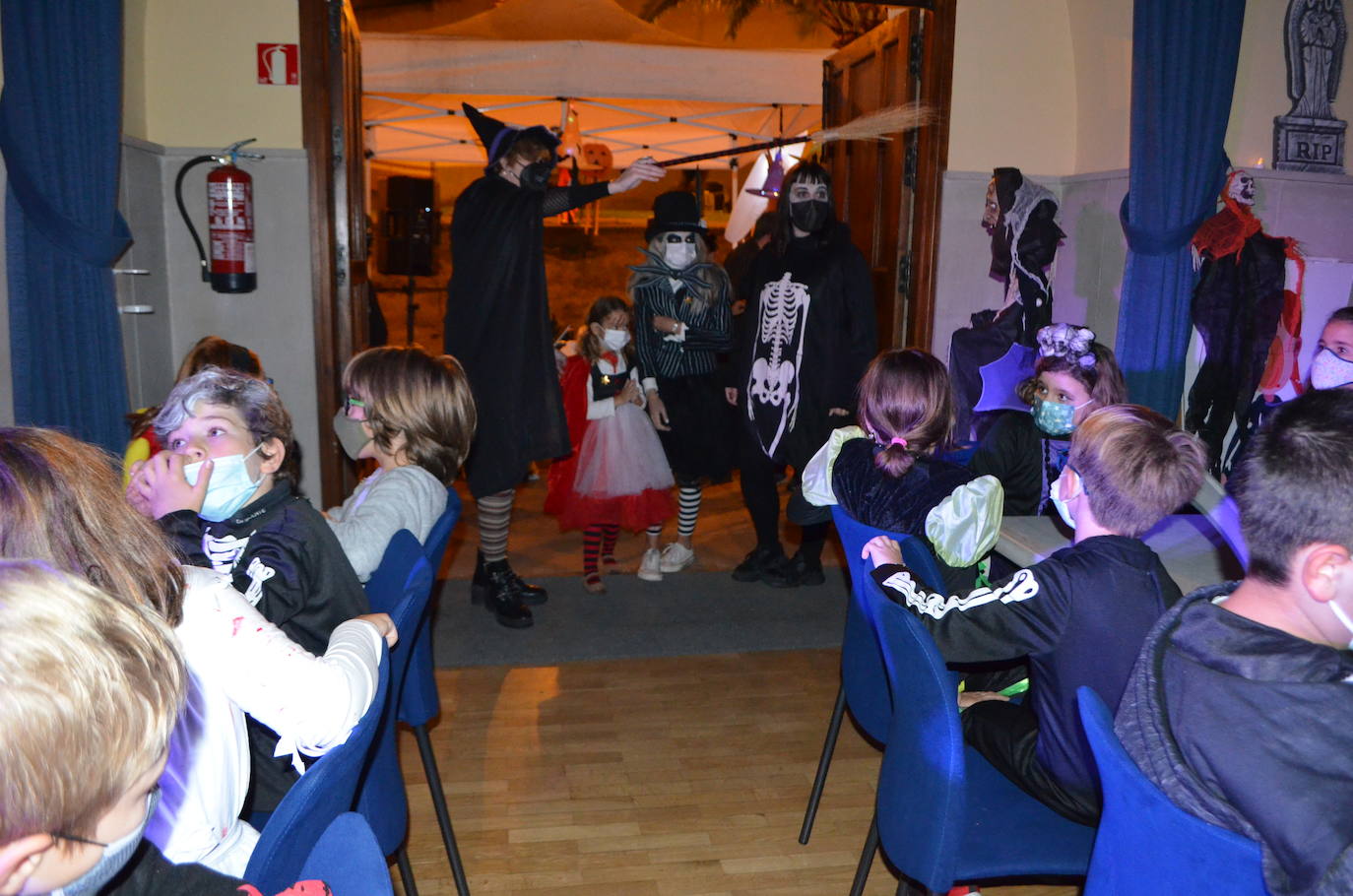 Fotos: Fiesta de Halloween en la Ermita de la Concepción en Calahorra