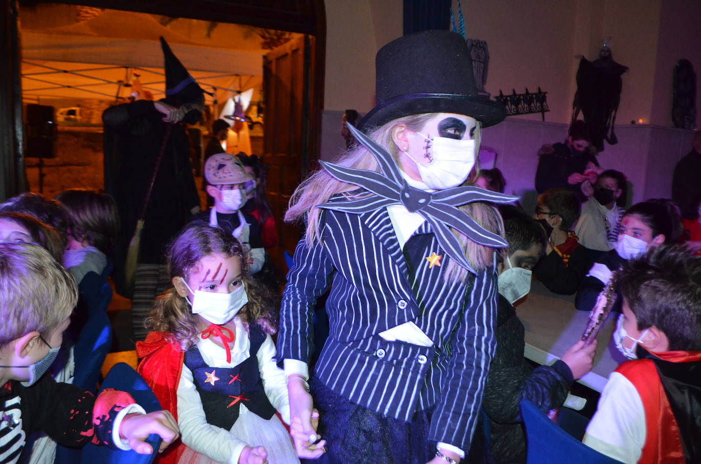 Fotos: Fiesta de Halloween en la Ermita de la Concepción en Calahorra