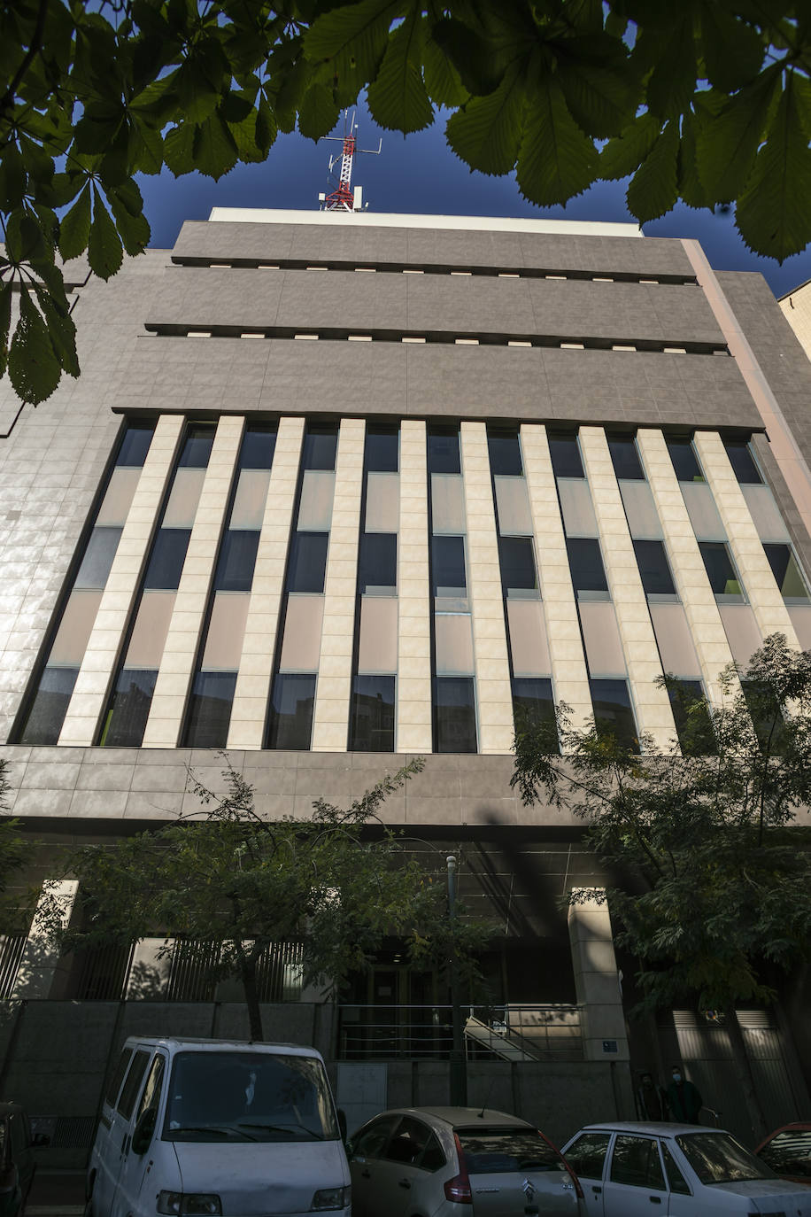 Fotos: Edificio de Telefónica, la fortaleza que habla un idioma propio