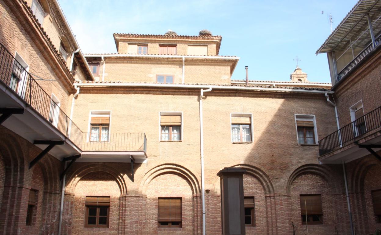 Imagen del claustro central del convento La Concepción. 