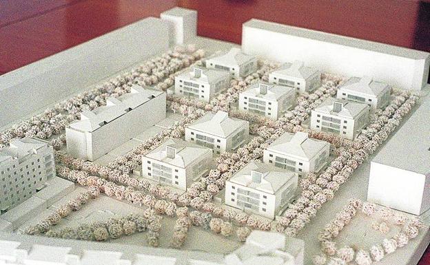 Maqueta del proyecto en Excuevas presentada por Moneo.