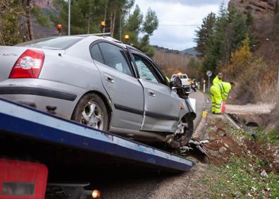 Imagen secundaria 1 - Fallece en la N-111 una vecina de Viguera al salirse de la vía su coche y chocar con una arqueta