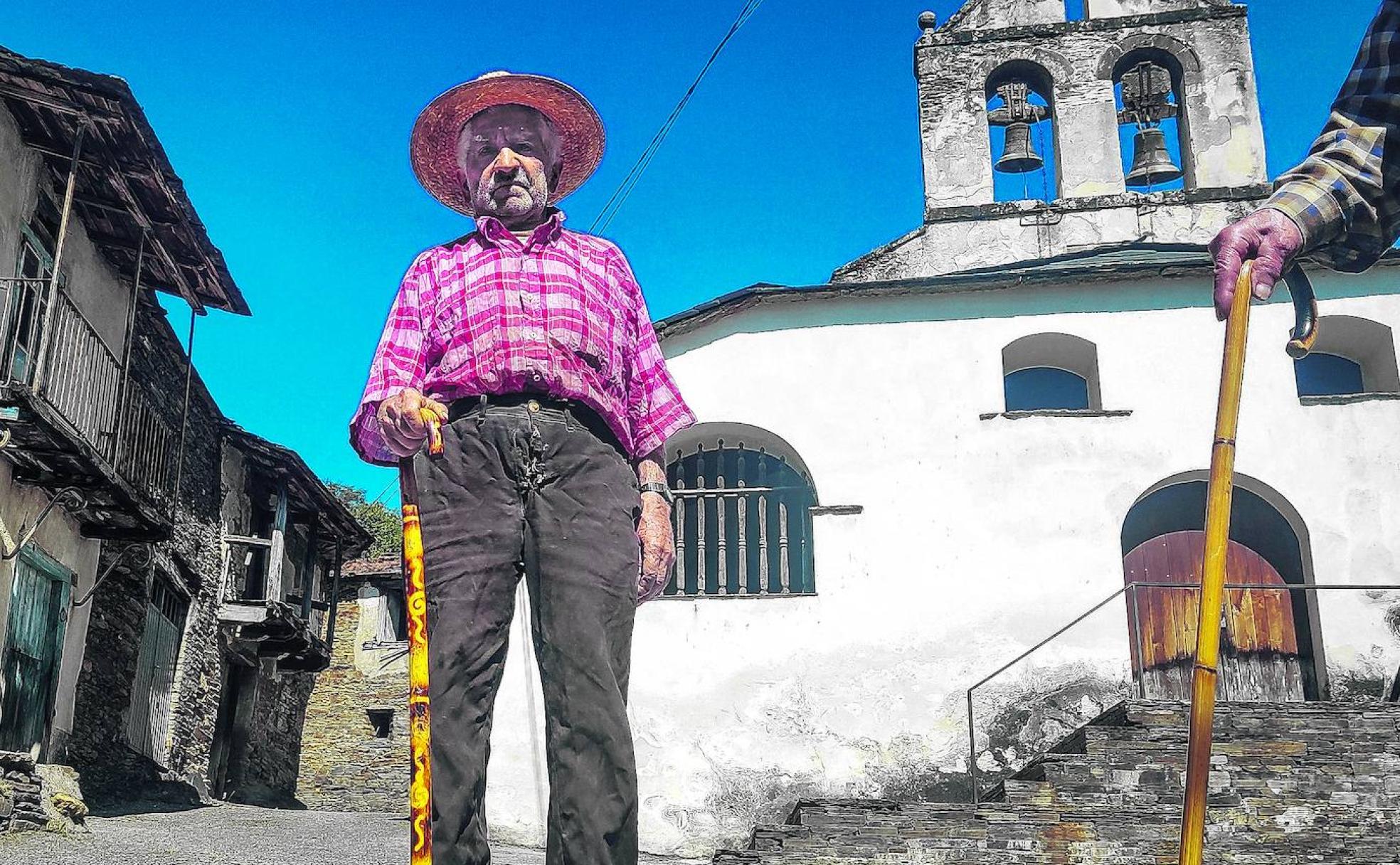 Arturo, vecino de San Cristóbal do Real, en Lugo. 