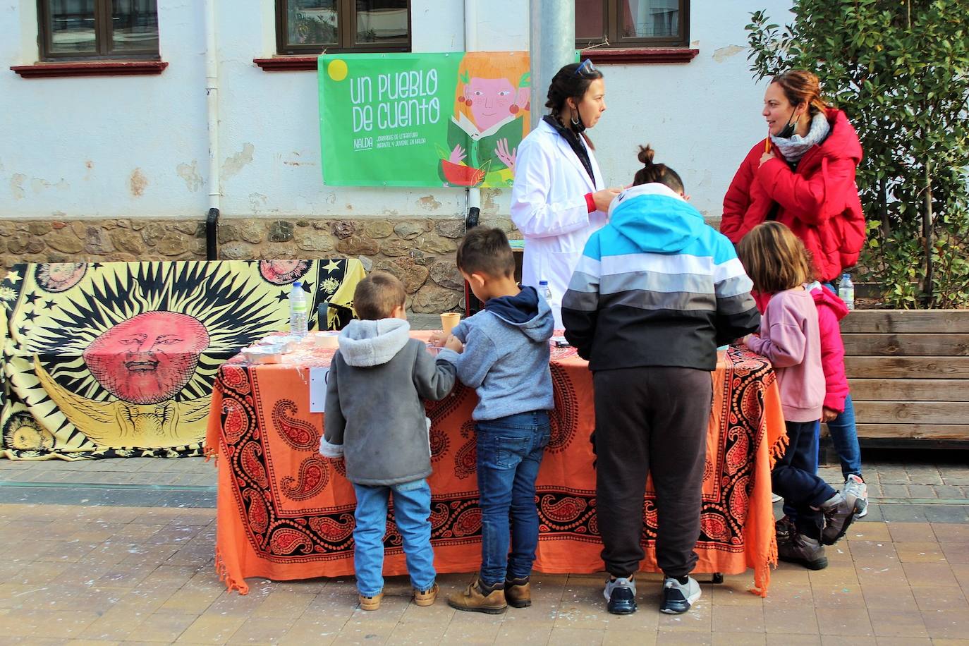 Cientos de niños participaron en diversas actividades para fomentar la literatura infantil y juvenil