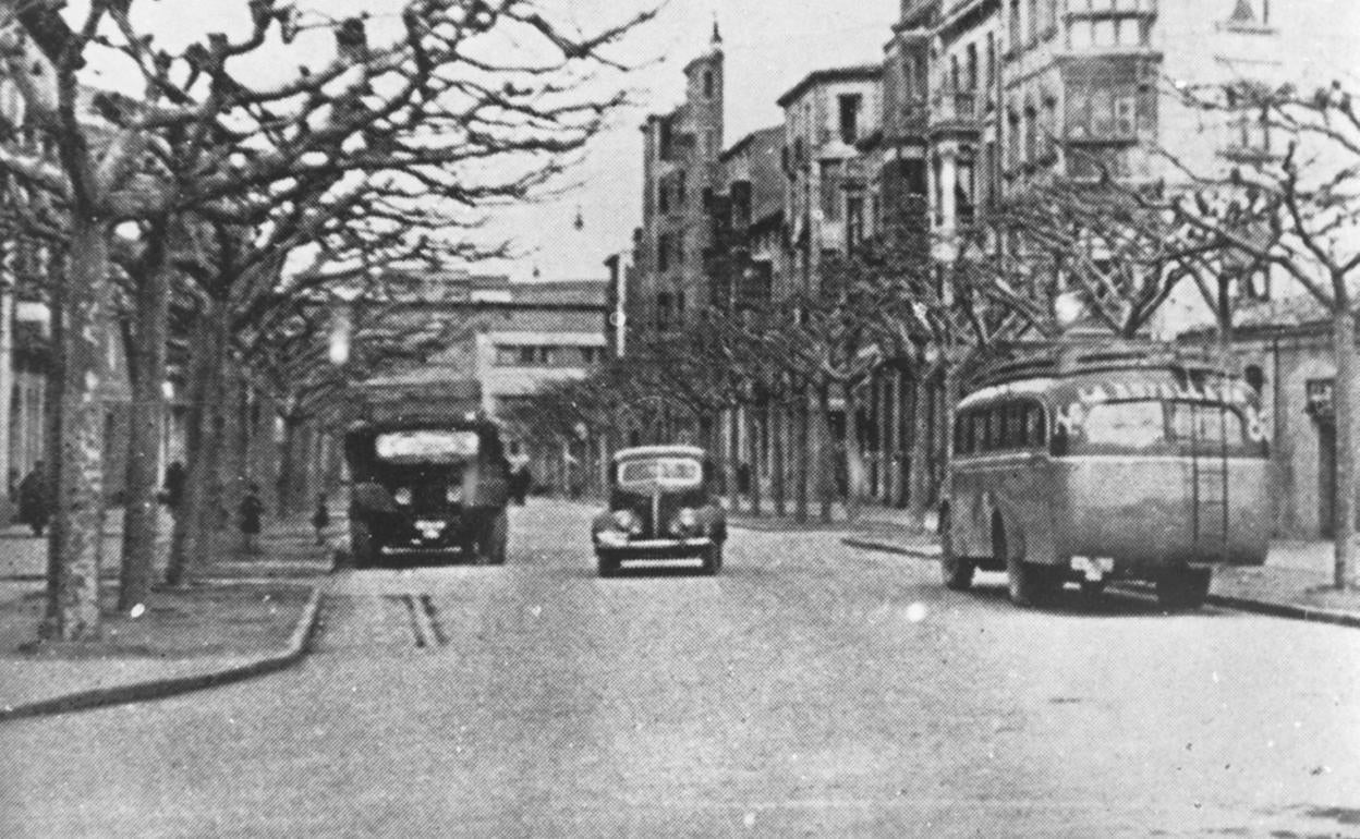 La Retina: avenida de Navarra, el autobús y el cuartel