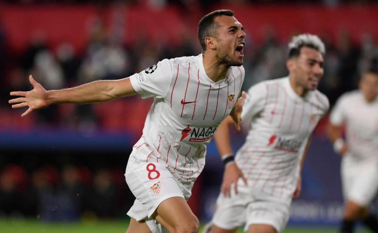 Joan Jordán celebra su gol al Wolfsburgo.