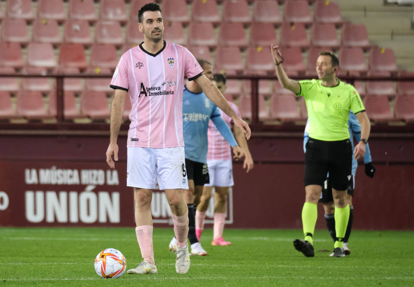 Los visitantes se clasifican para la siguiente ronda de la Copa del Rey gracias a dos goles de Ortuño