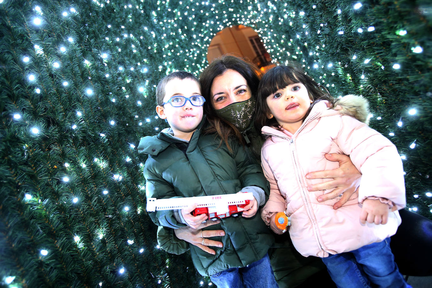 Fotos: Logroño enciende la iluminación Navideña