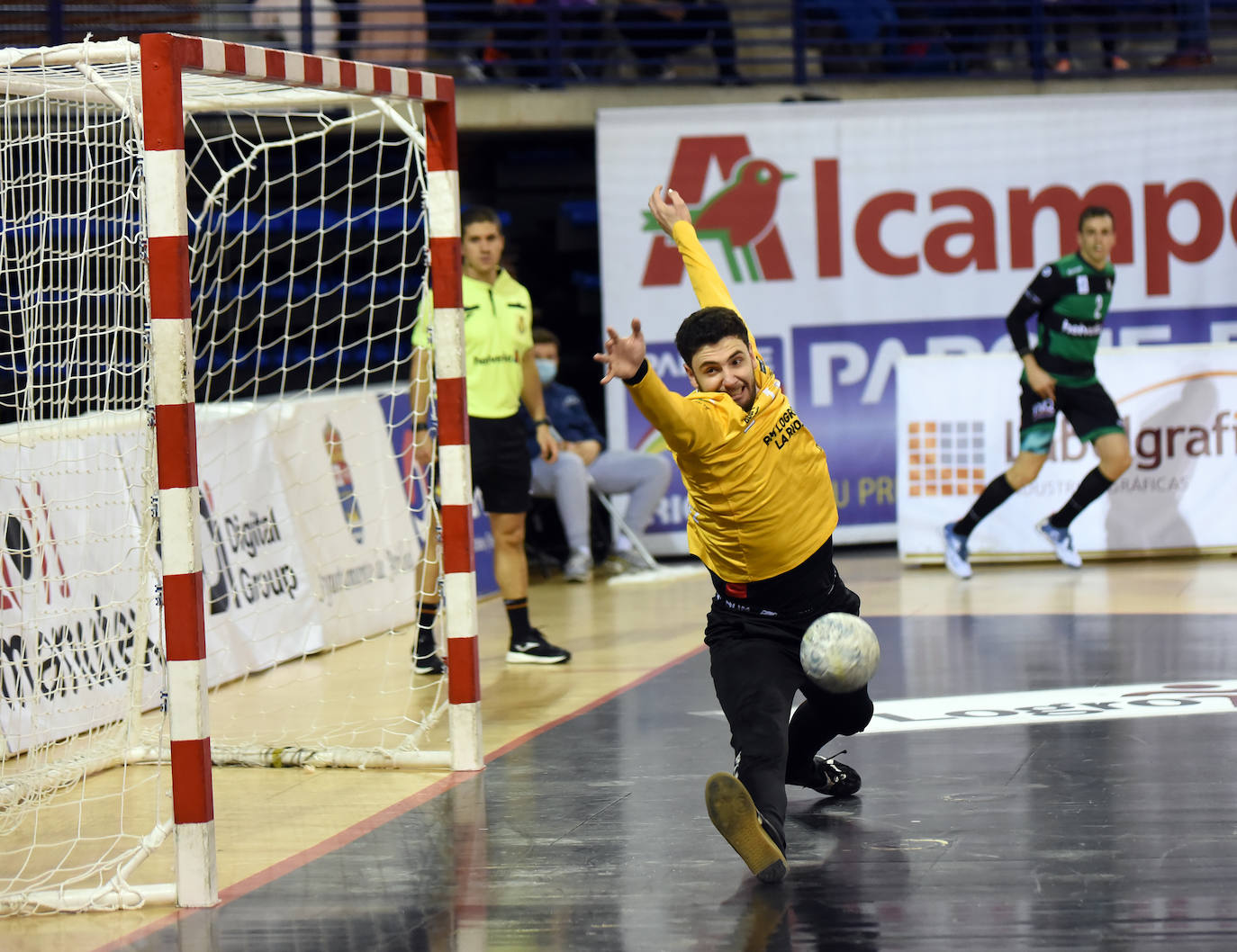 Fotos: Las imágenes del triunfo del BM Logroño ante el Anaitasuna